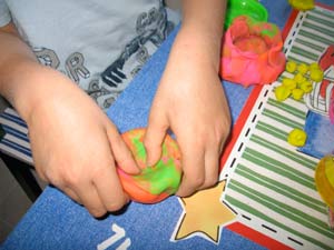 making pot of gold out of play dough