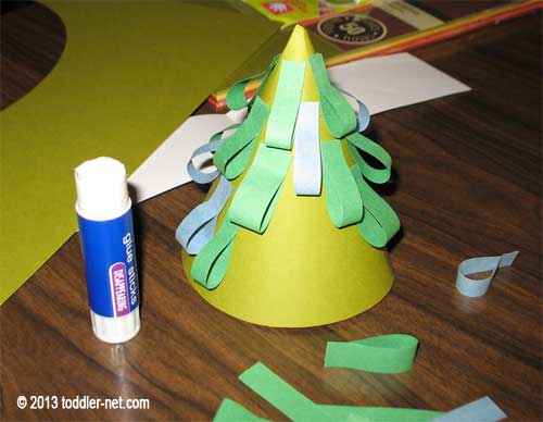 How do you craft construction paper trees?